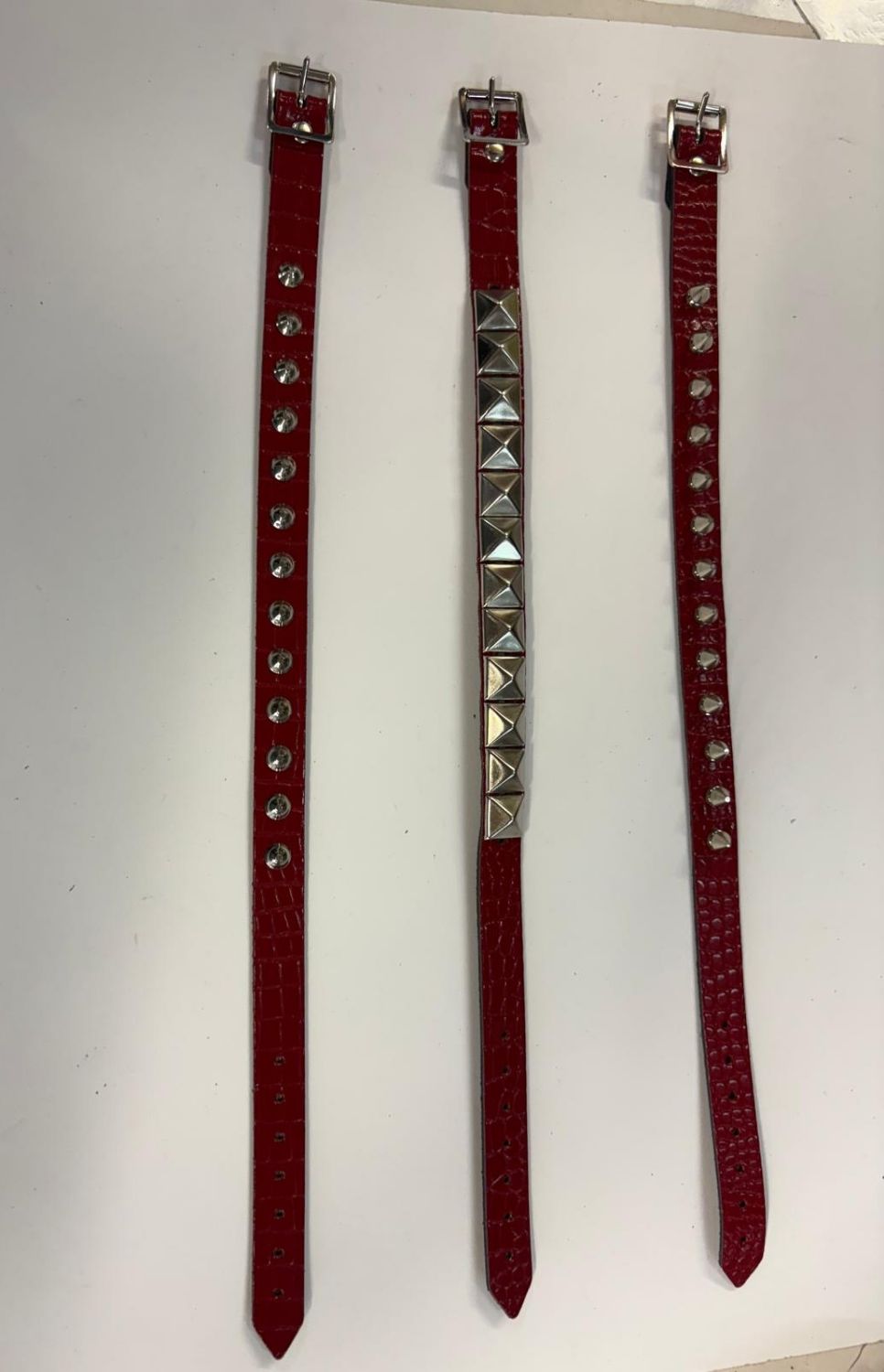Studded Choker & Wrist Strap Set - Red Reptile Pattern (Conical)